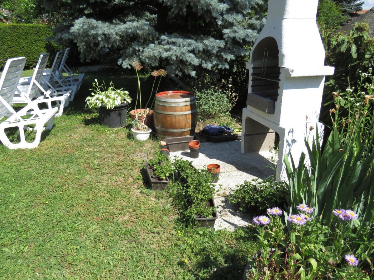 Art Inn Apartmanház Balaton-Gyenesdiás Exterior foto